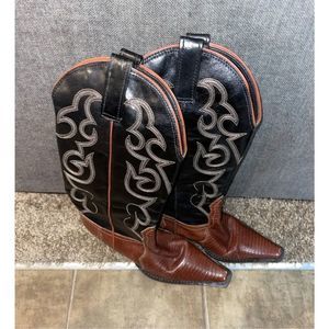 Brown Cowboy Boots Women’s 6